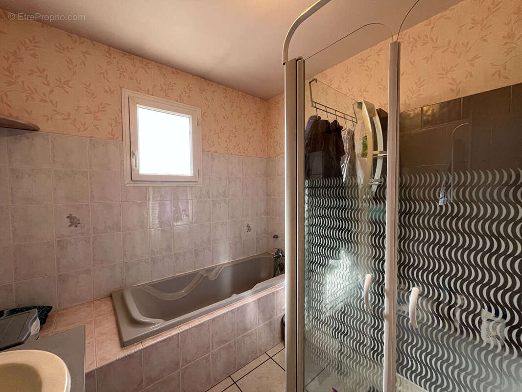 Maison à L'ISLE-SUR-LA-SORGUE