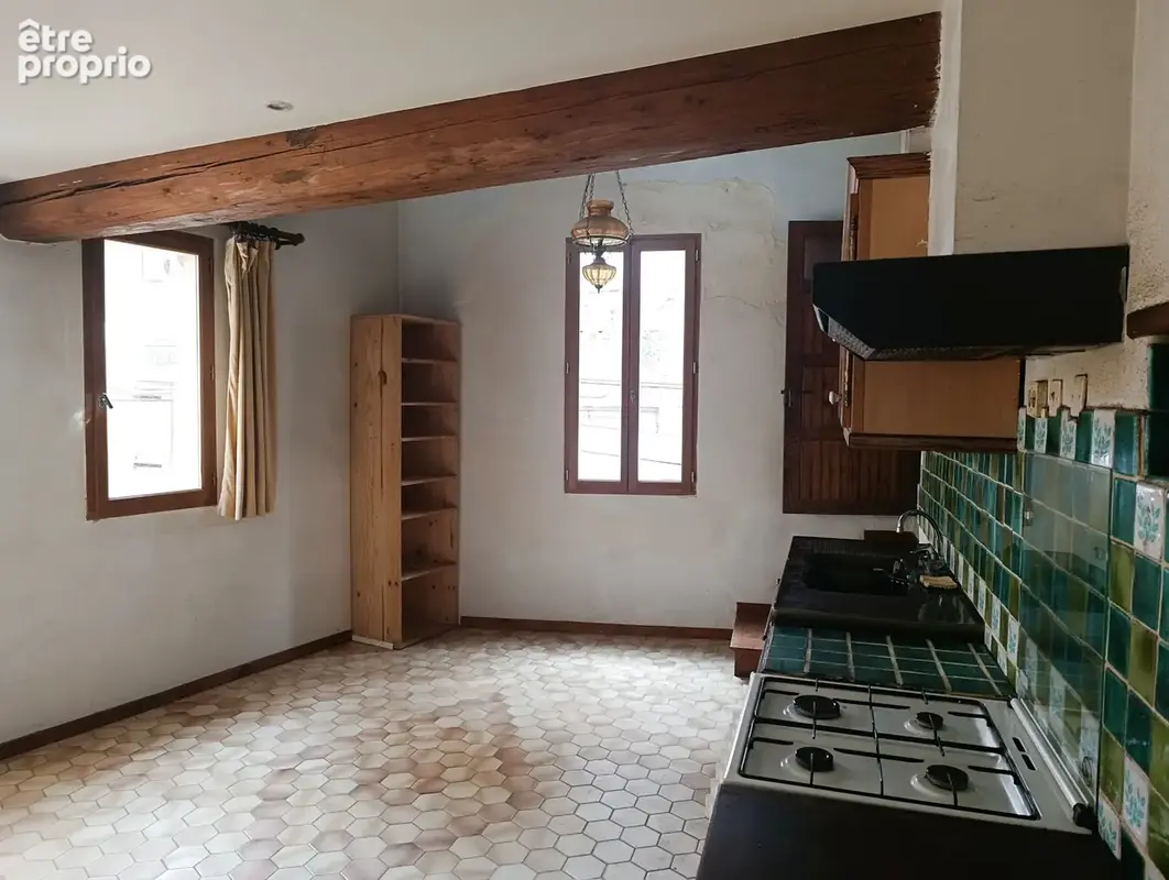 Maison de village avec garage - photo 2