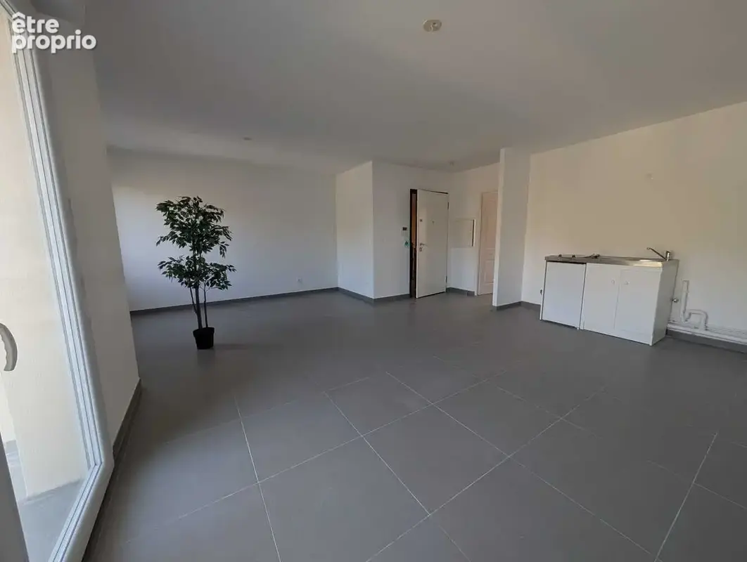 Immeuble Vaujours - photo 2