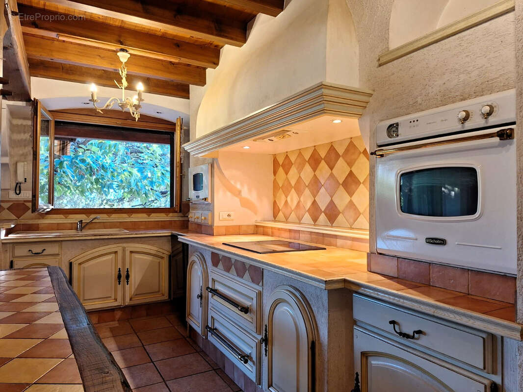 Maison à LA CRAU