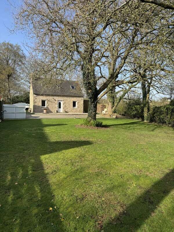 Maison à PLOUGUERNEAU