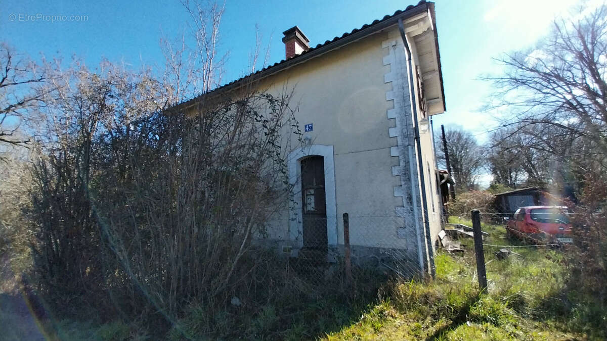 Maison à PETIT-BERSAC