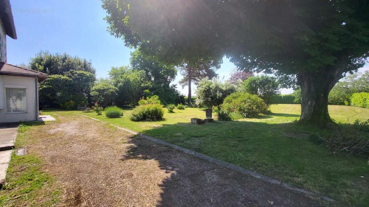 Maison à SAINT-AVIT-SAINT-NAZAIRE