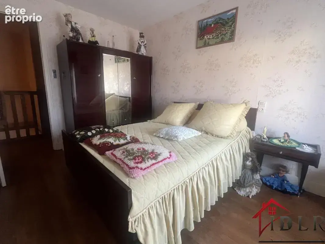 Maison T5   122 m2   Terrain 1 135 m2 + dépendances - photo 6