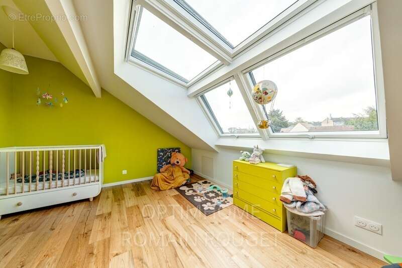 CHATOU HAUT - Maison 4 CH + Dépendance - photo 13