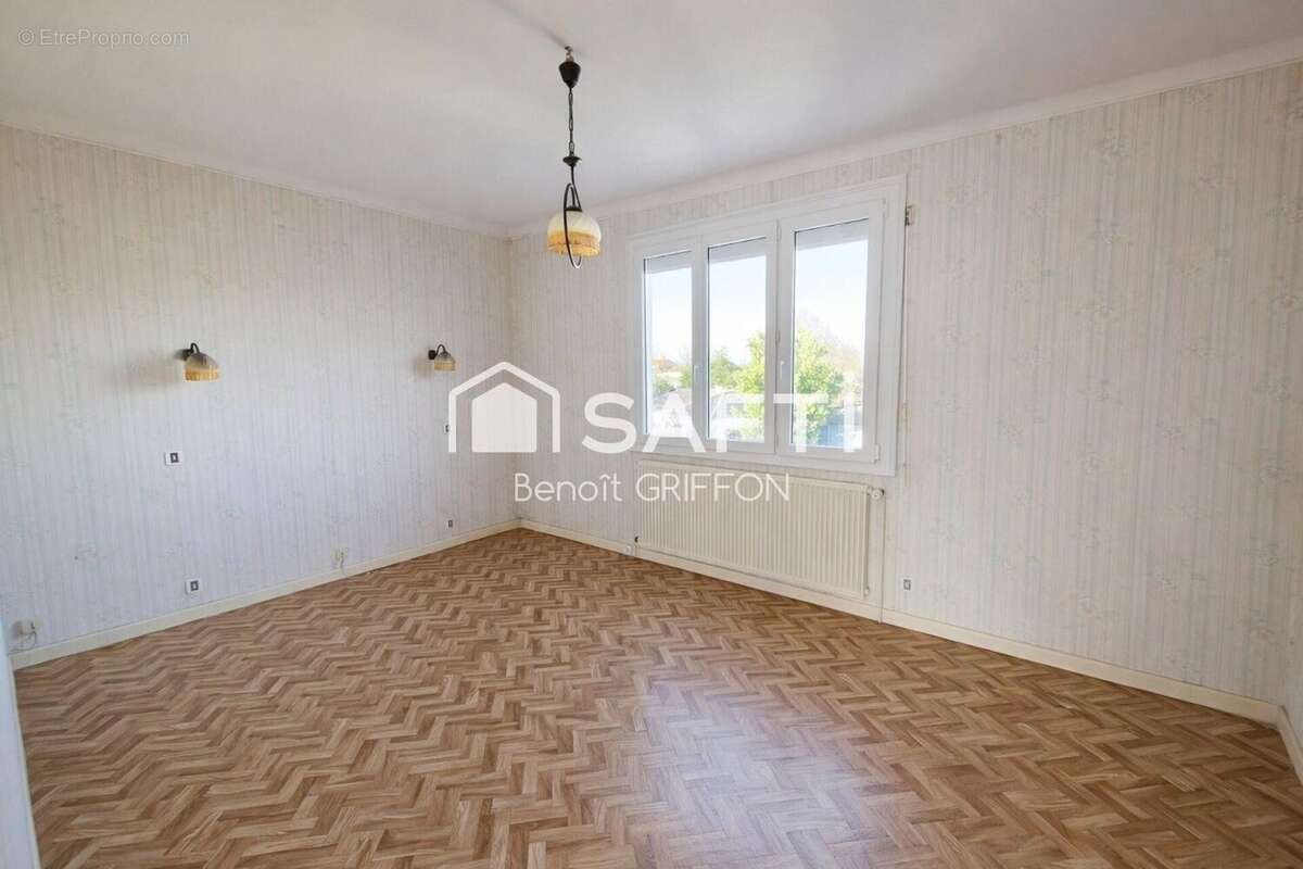 Photo 8 - Maison à LA ROMAGNE