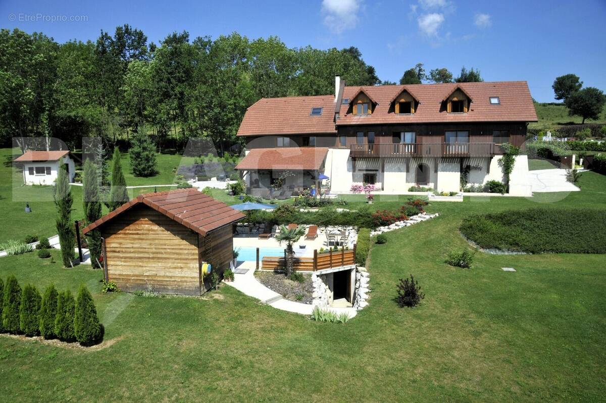 _3DN5260 - Maison à TRAIZE