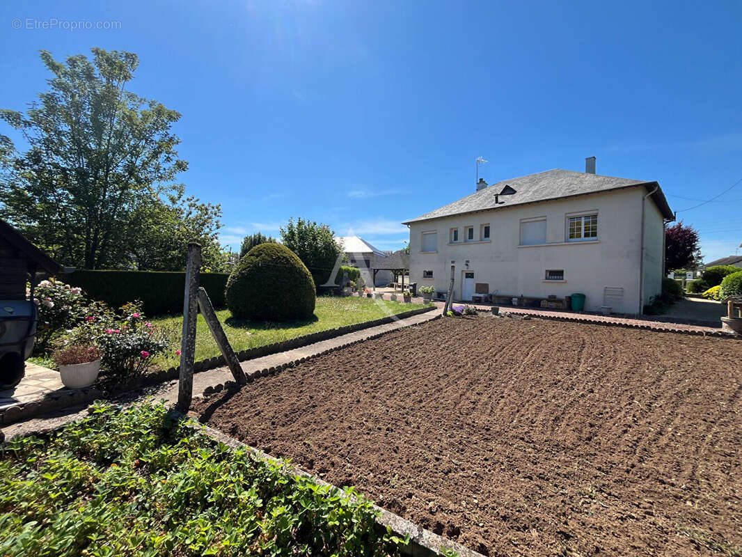 Maison à VINEUIL