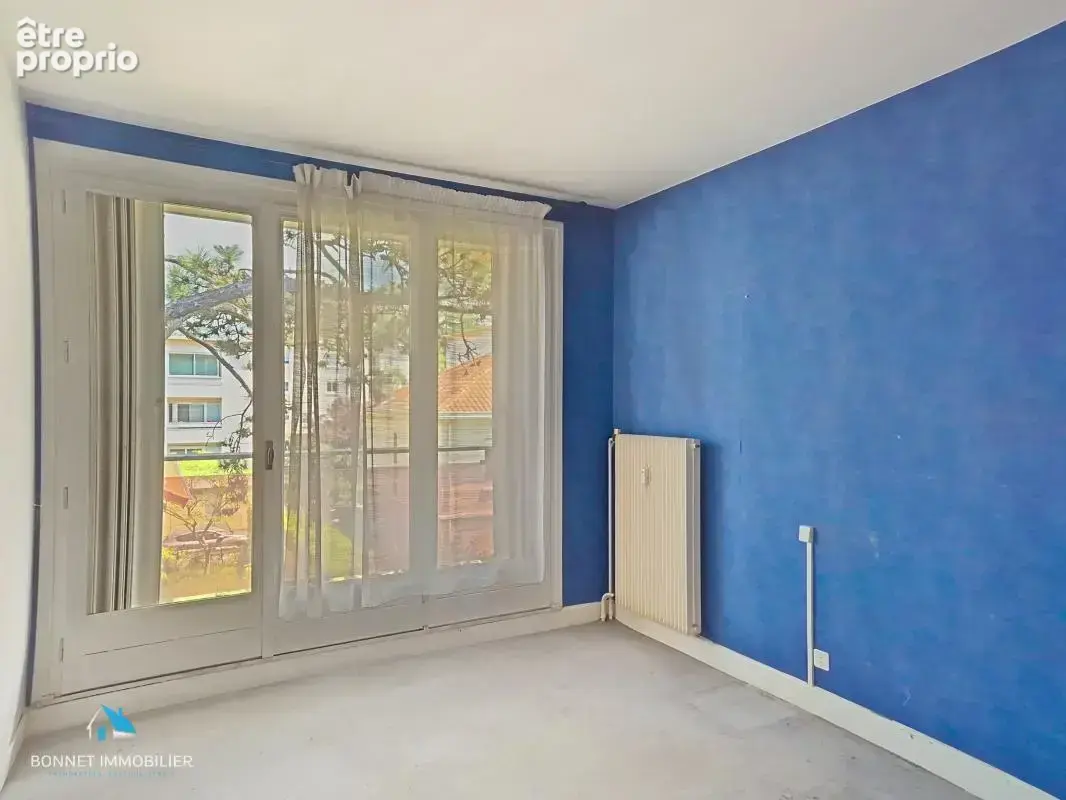 Appartement T3 avec terrasse et parking - photo 6