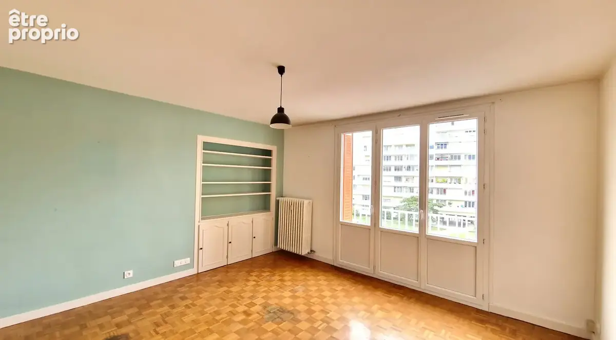 Chambéry centre - Très joli F3 de 78 m2 - cave et grenier - photo 3