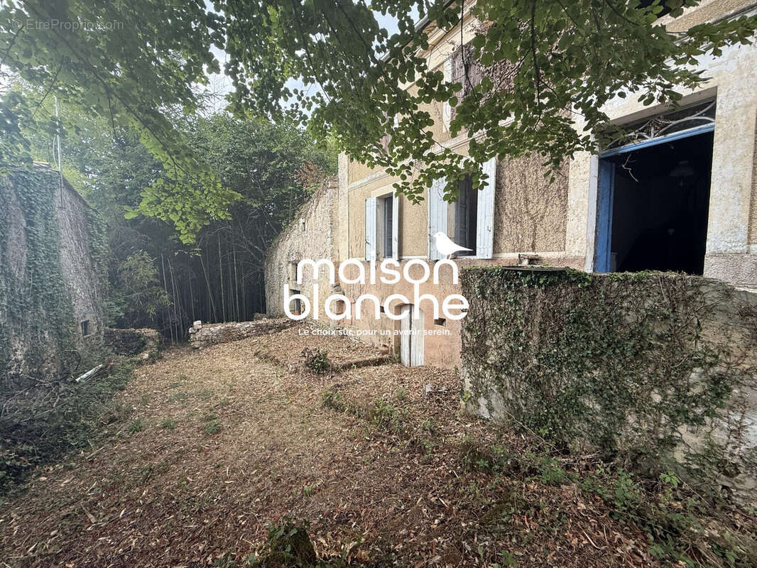 Maison à SAINT-PHILIPPE-D&#039;AIGUILLE