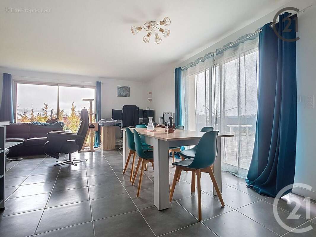 Maison à SAINT-PARRES-AUX-TERTRES