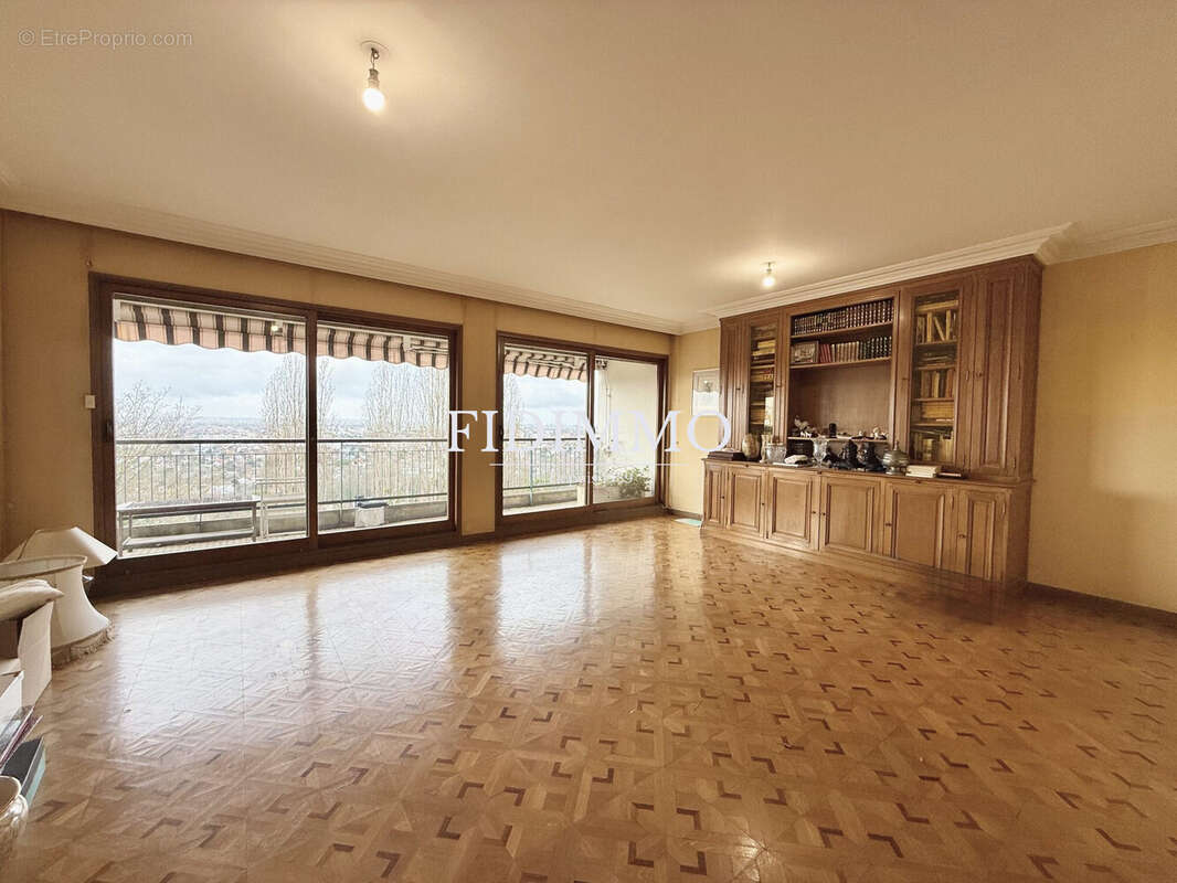 Appartement à CHENNEVIERES-SUR-MARNE