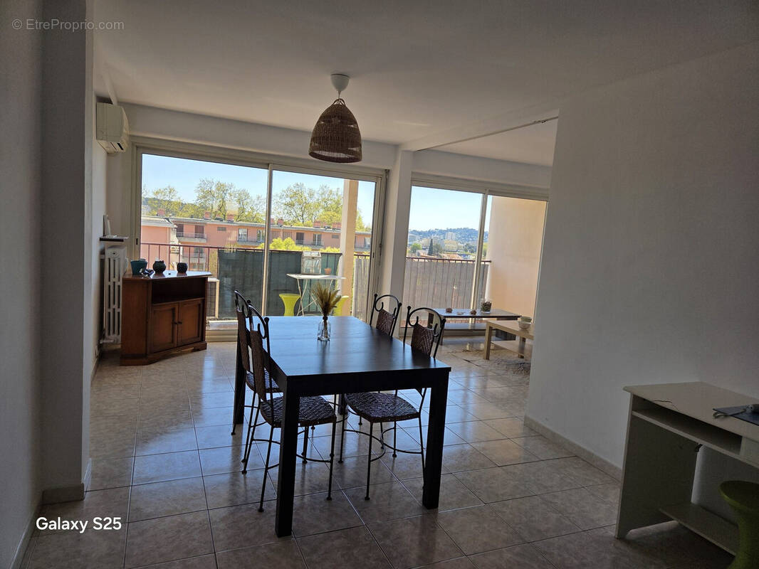 Appartement à LA VALETTE-DU-VAR