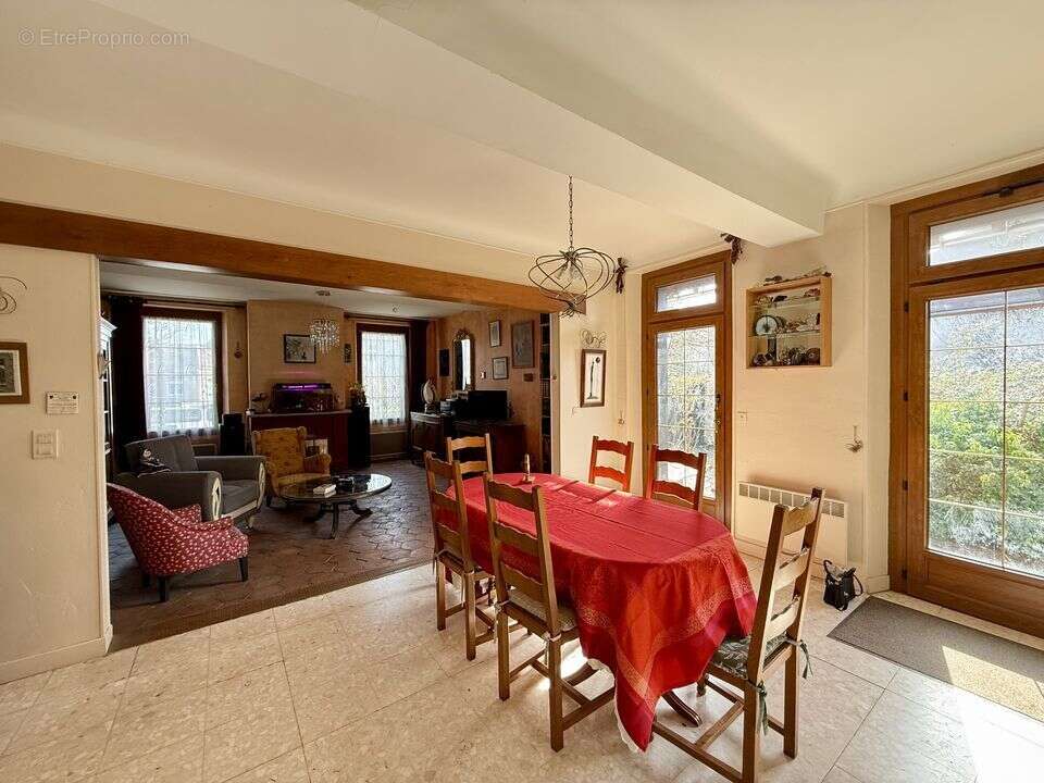 Deux maisons pour la même propriété, ancien prieuré, entre - photo 6