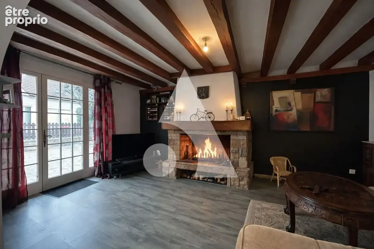 Entrepôt de plus de 250 m² + 2 Maisons - photo 10