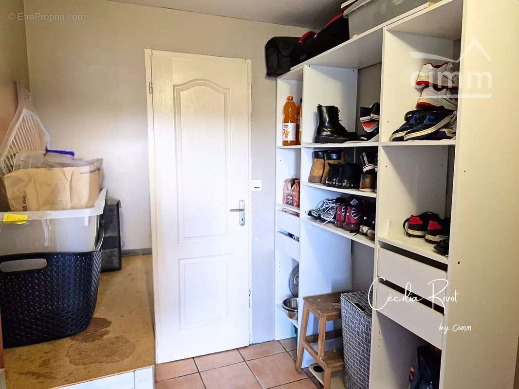 Maison à SAINT-CHRISTOLY-DE-BLAYE