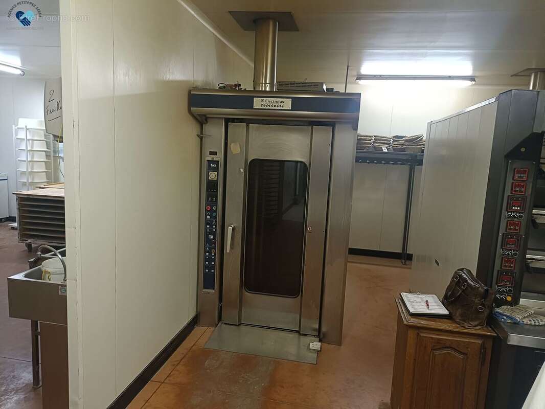 Commerce à CANET-DE-SALARS