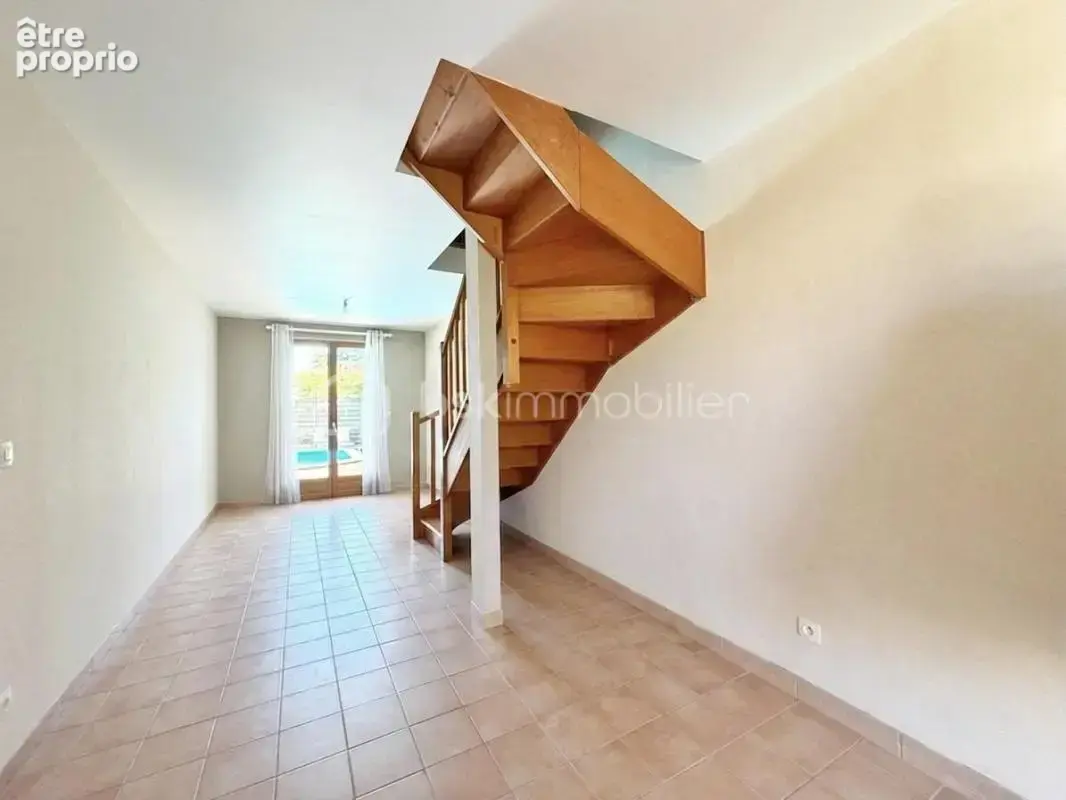 Villeneuve-le-Roi – Maison familiale avec piscine - photo 25