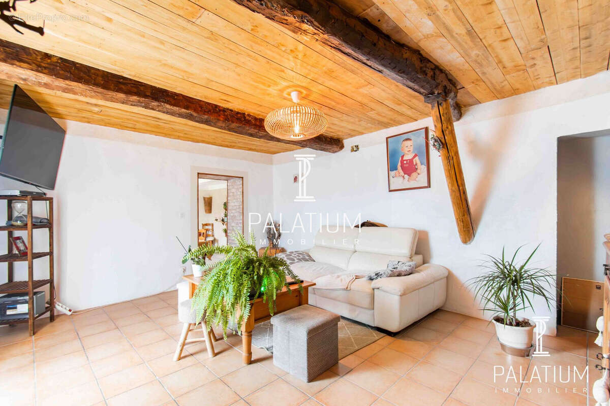 Maison à SAINT-JULIEN