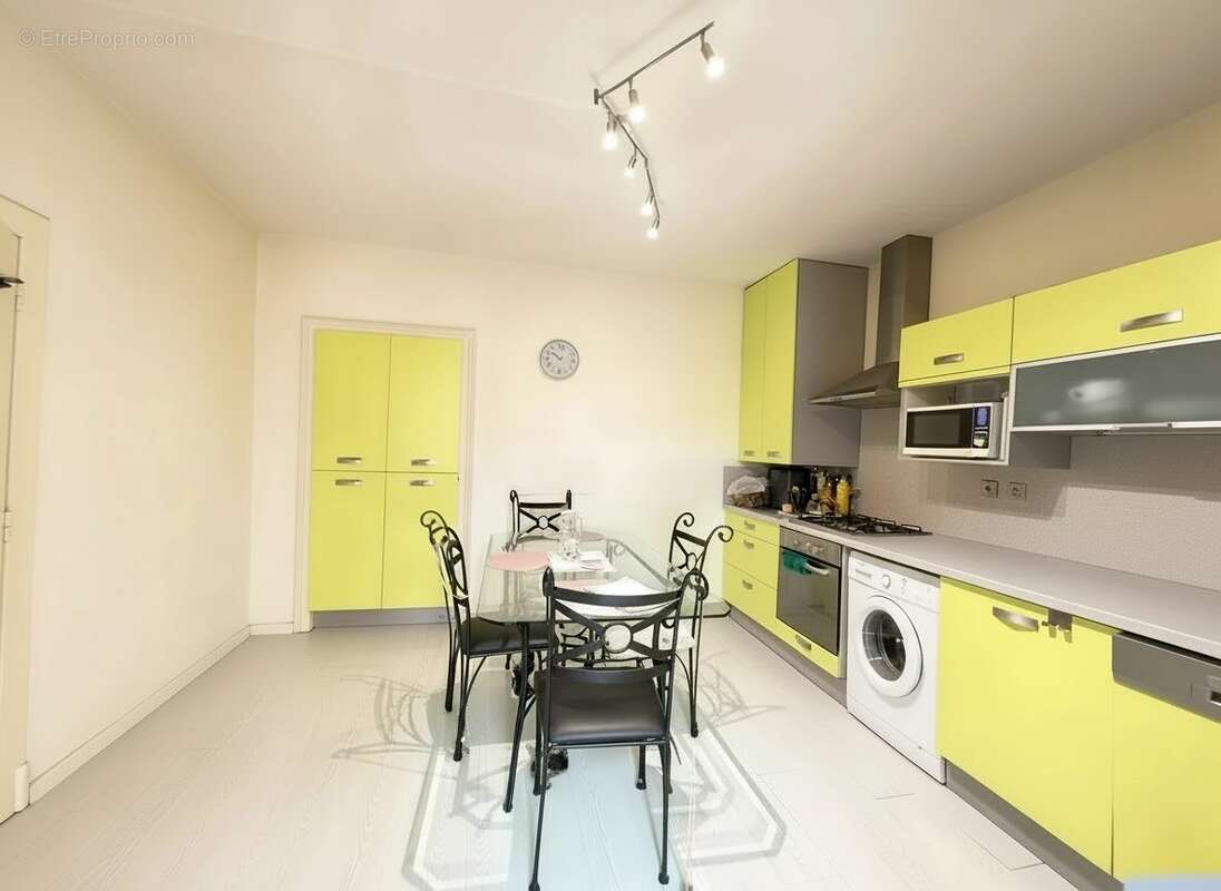 Appartement à SAINT-JEAN-DE-MAURIENNE