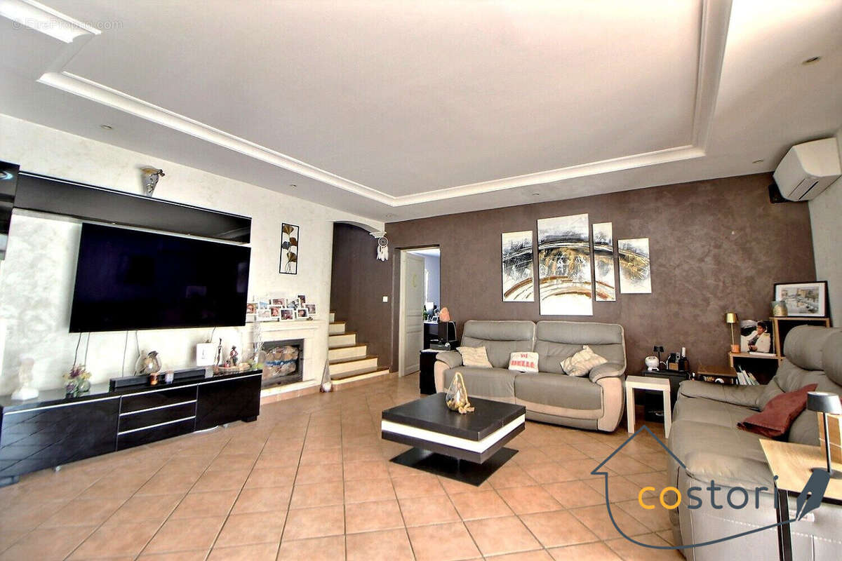 Maison 240 m² à Trans-En-Provence  - photo 6