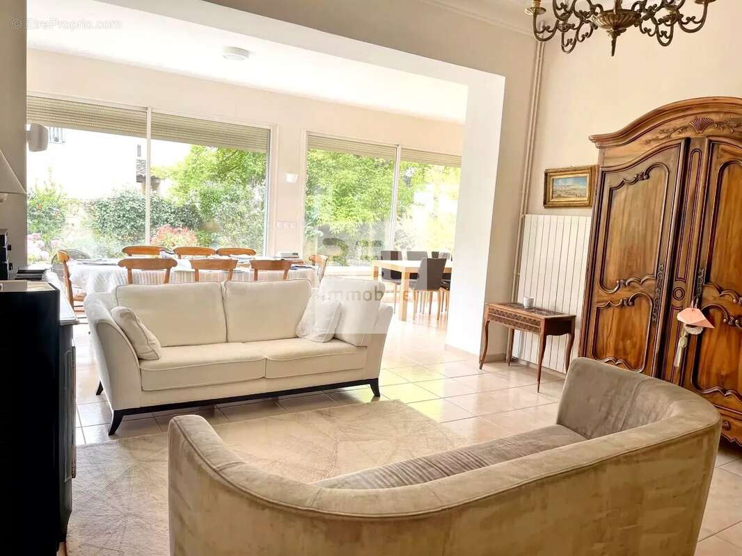 Maison à BAGNOLS-SUR-CEZE