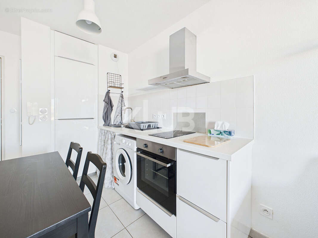 Appartement à MARSEILLE-3E