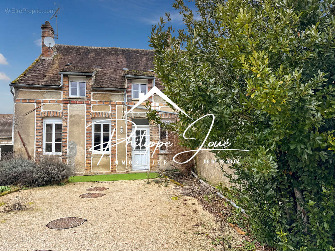 Maison à FONTAINE-LA-GAILLARDE