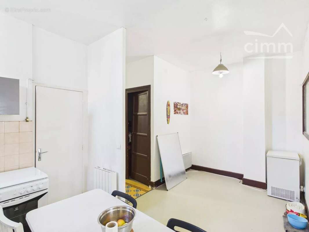 INVESTISSEMENT : T3 vendu loué à rénover entièrement – Grenoble Rue Anthoard - photo 11