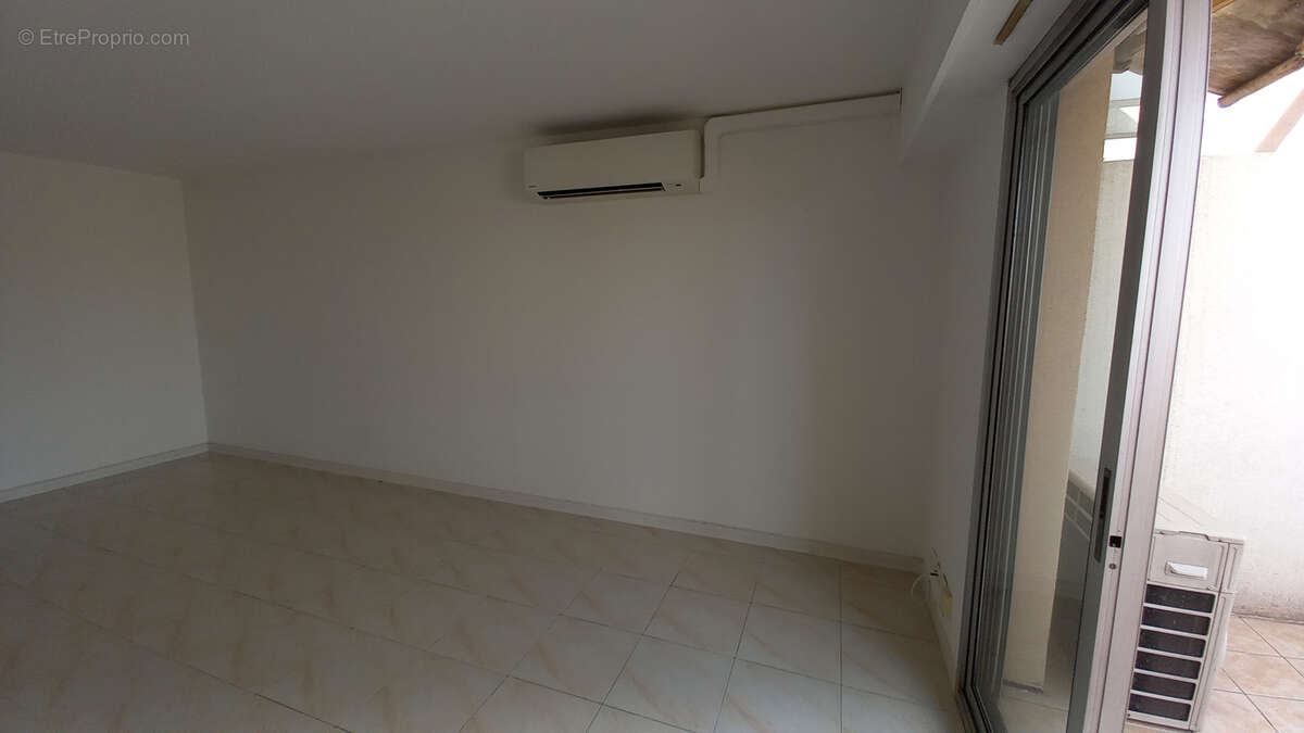 Appartement à MANDELIEU-LA-NAPOULE