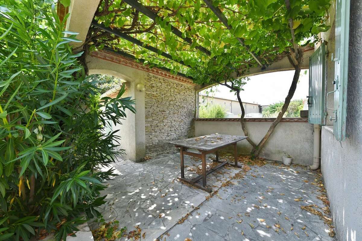 Villa familiale Uzès à pied du centre-ville et des commerces - photo 3