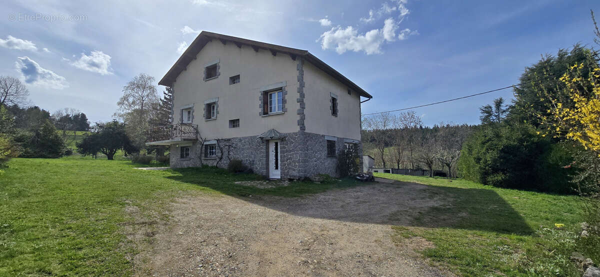Maison à DUNIERES