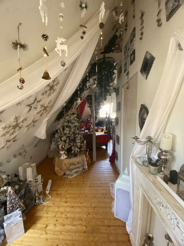 Appartement à JANZE