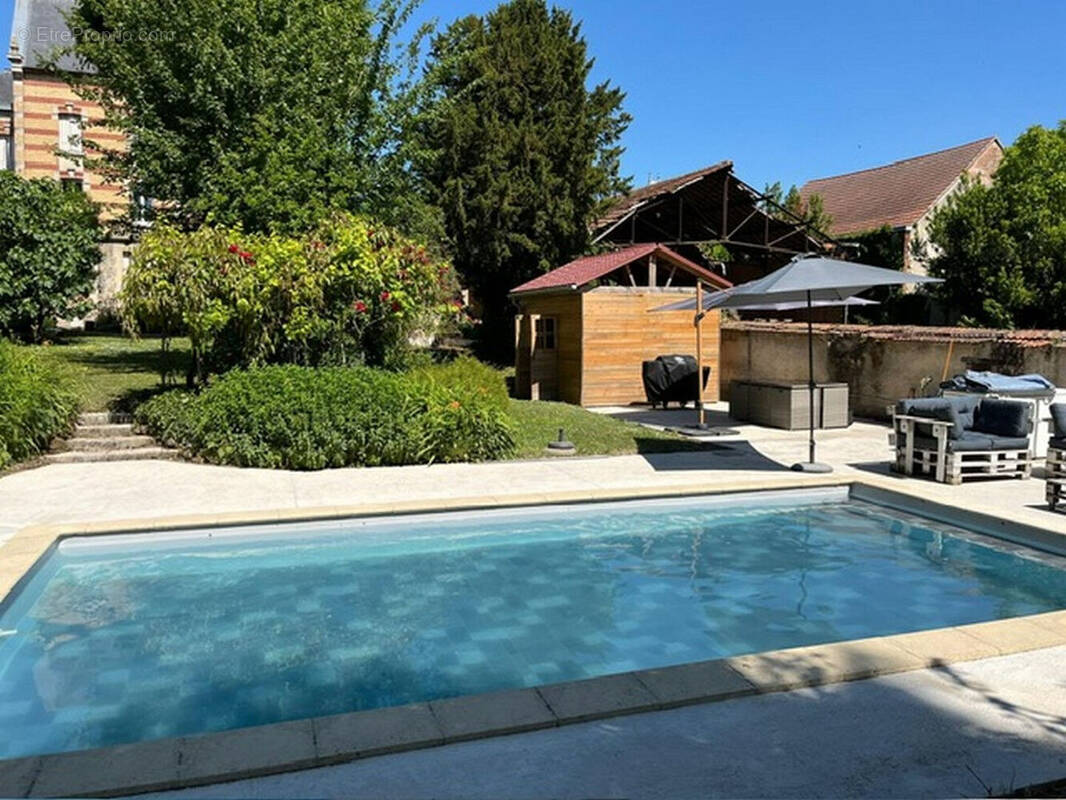 Maison à FERE-CHAMPENOISE