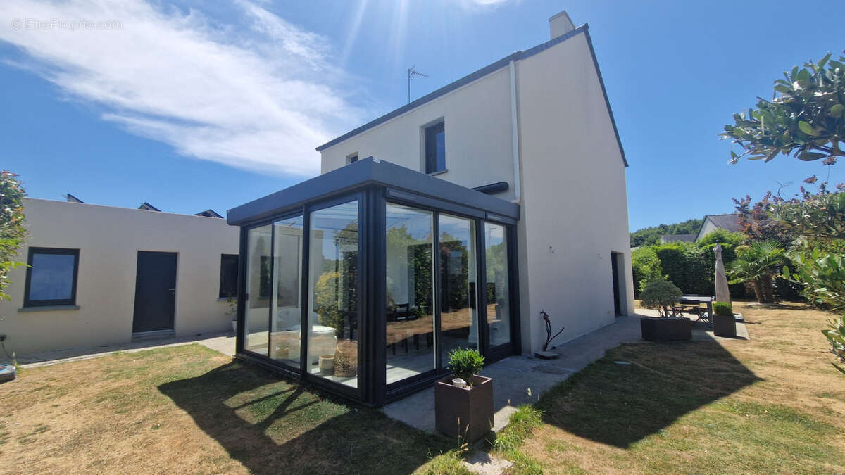Maison à COUFFE