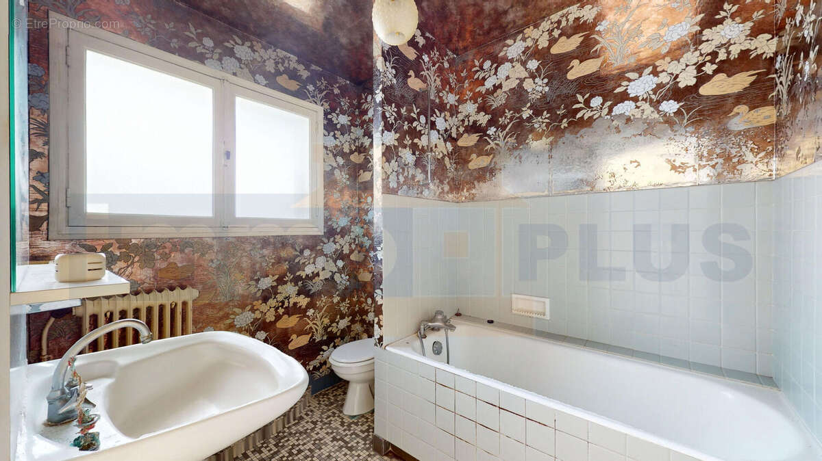 Commerce à FONTENAY-LE-FLEURY