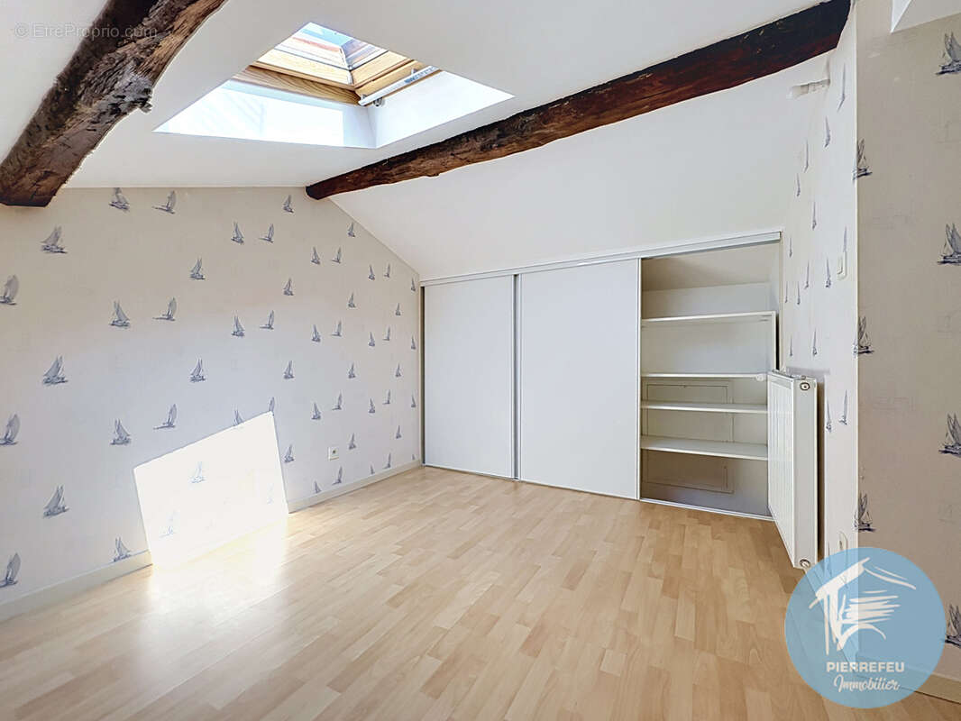 Tarare centre - immeuble de rapport r+2 de 277 m2 - vendu entierement loue - photo 10