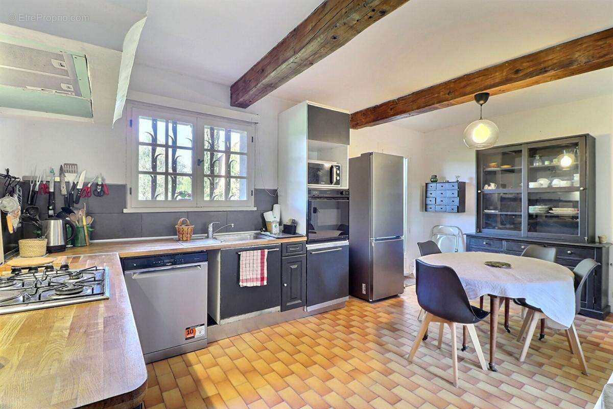 Maison à LE CASTELLET