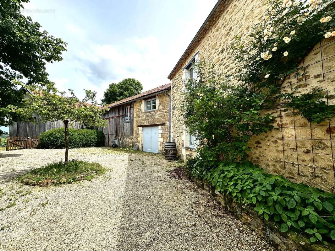 Maison à SALLES-DE-BELVES