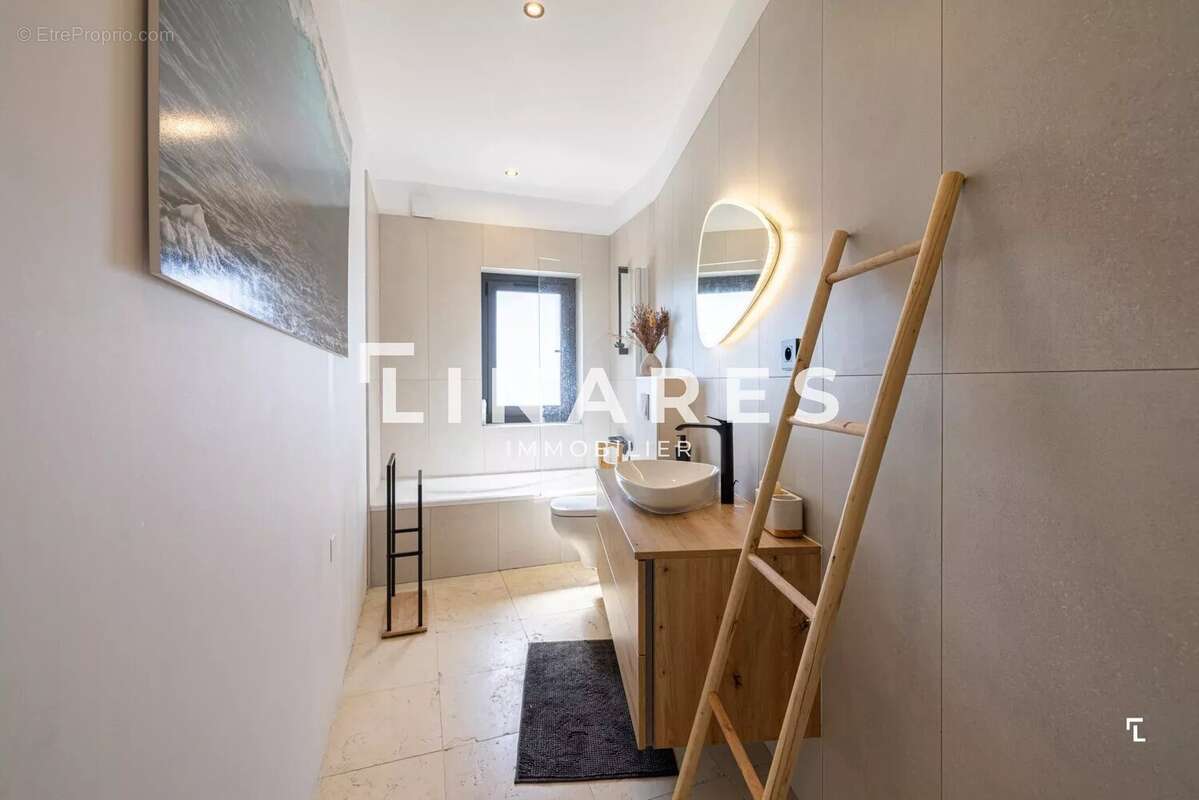 Appartement à MARSEILLE-16E