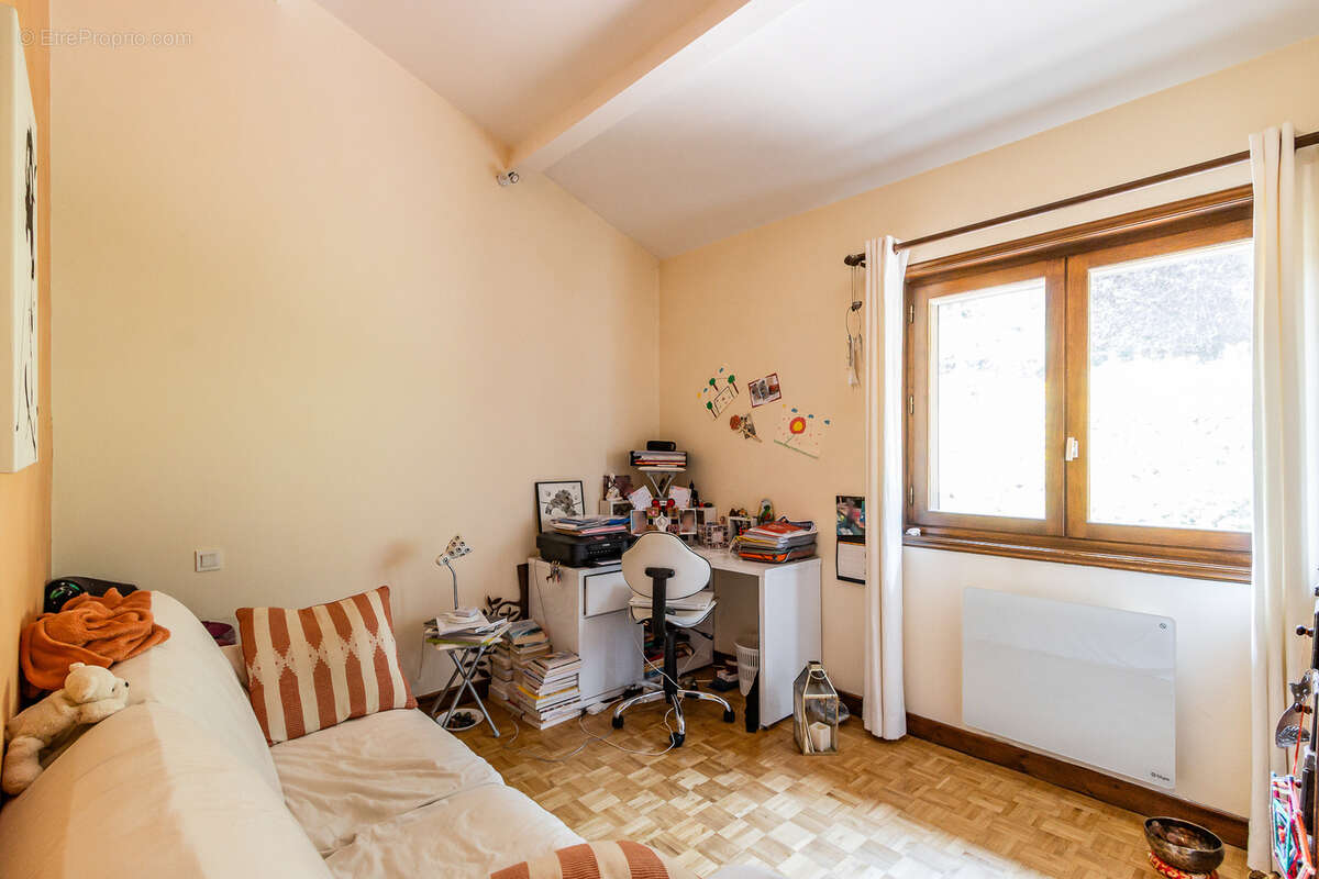 Maison à VILLE-SUR-JARNIOUX