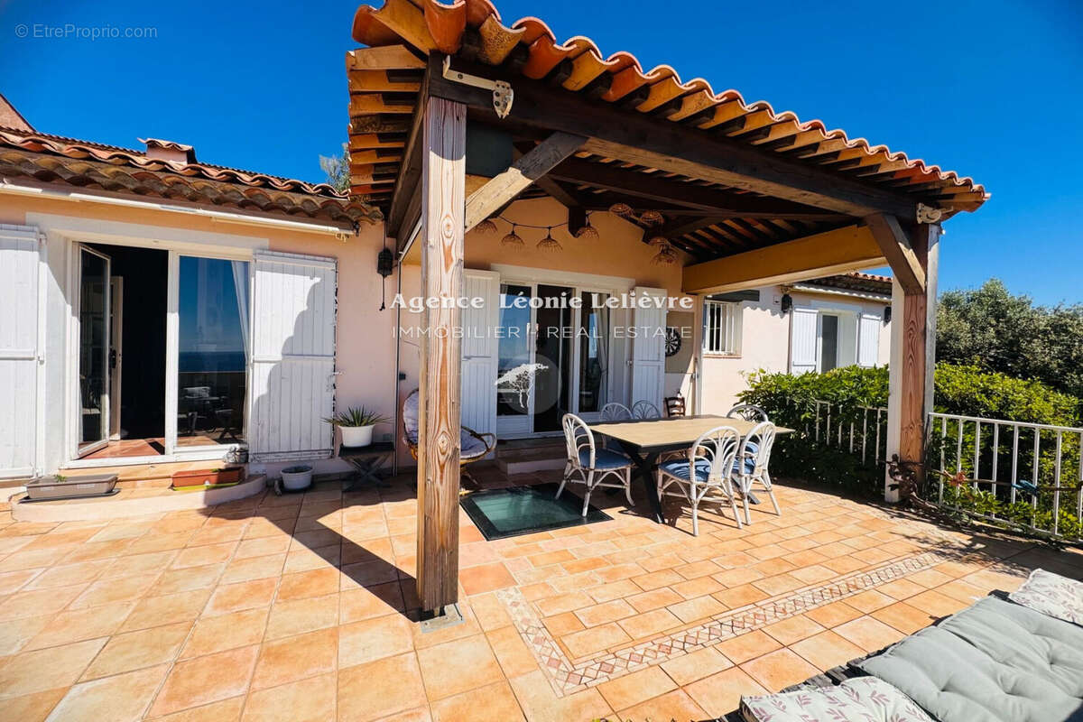 Maison à LES ISSAMBRES
