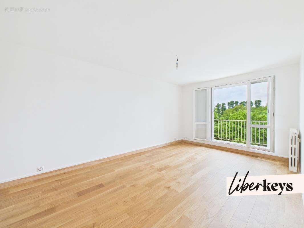 Appartement à SAINT-MAUR-DES-FOSSES