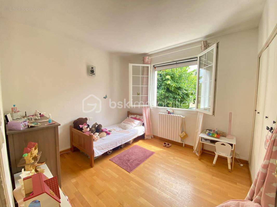 Maison à MONTELIMAR