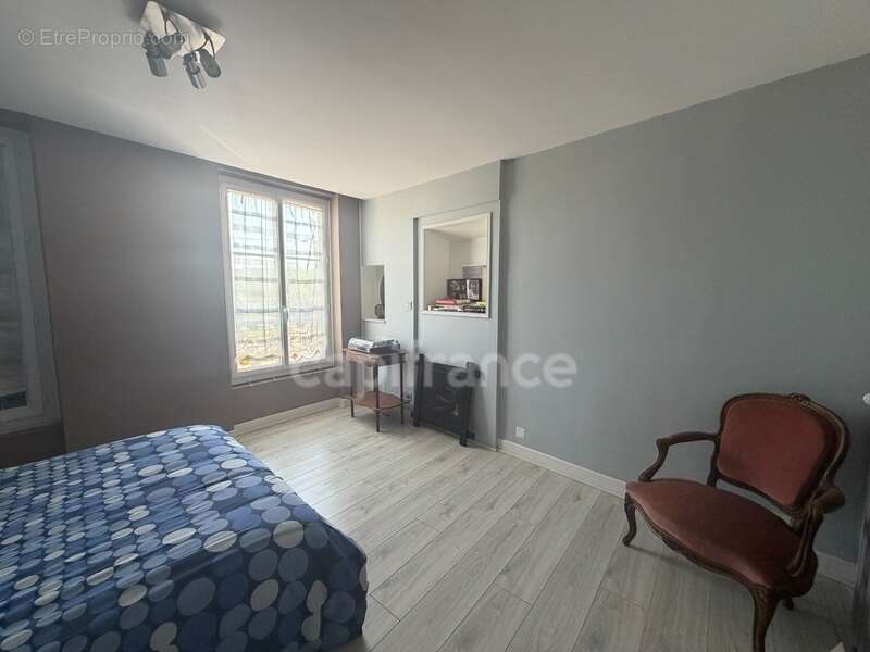Maison à vendre 6 pièces ESCOLIVES SAINTE CAMILLE (89) de 211 M2 chambres Cave Dépendances  Terrain  Étang - photo 13