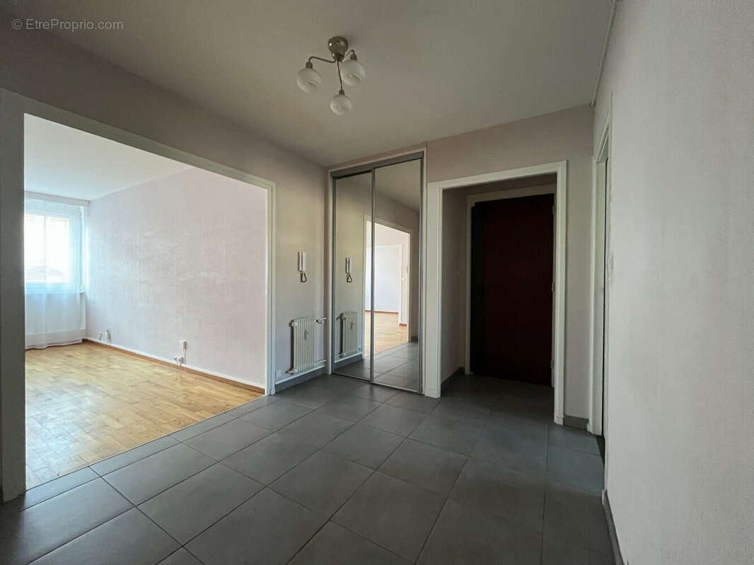Photo 4 - Appartement à SAINT-ETIENNE