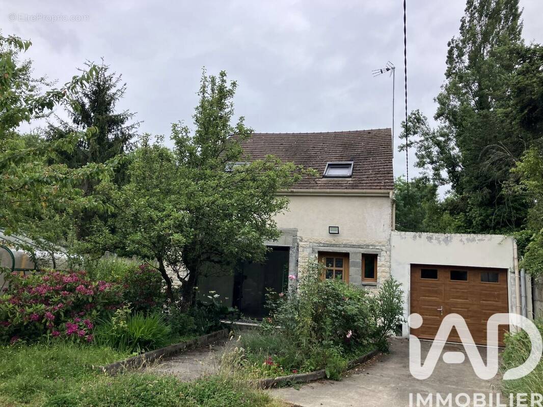 Photo 1 - Maison à SAINT-GERMAIN-LES-ARPAJON