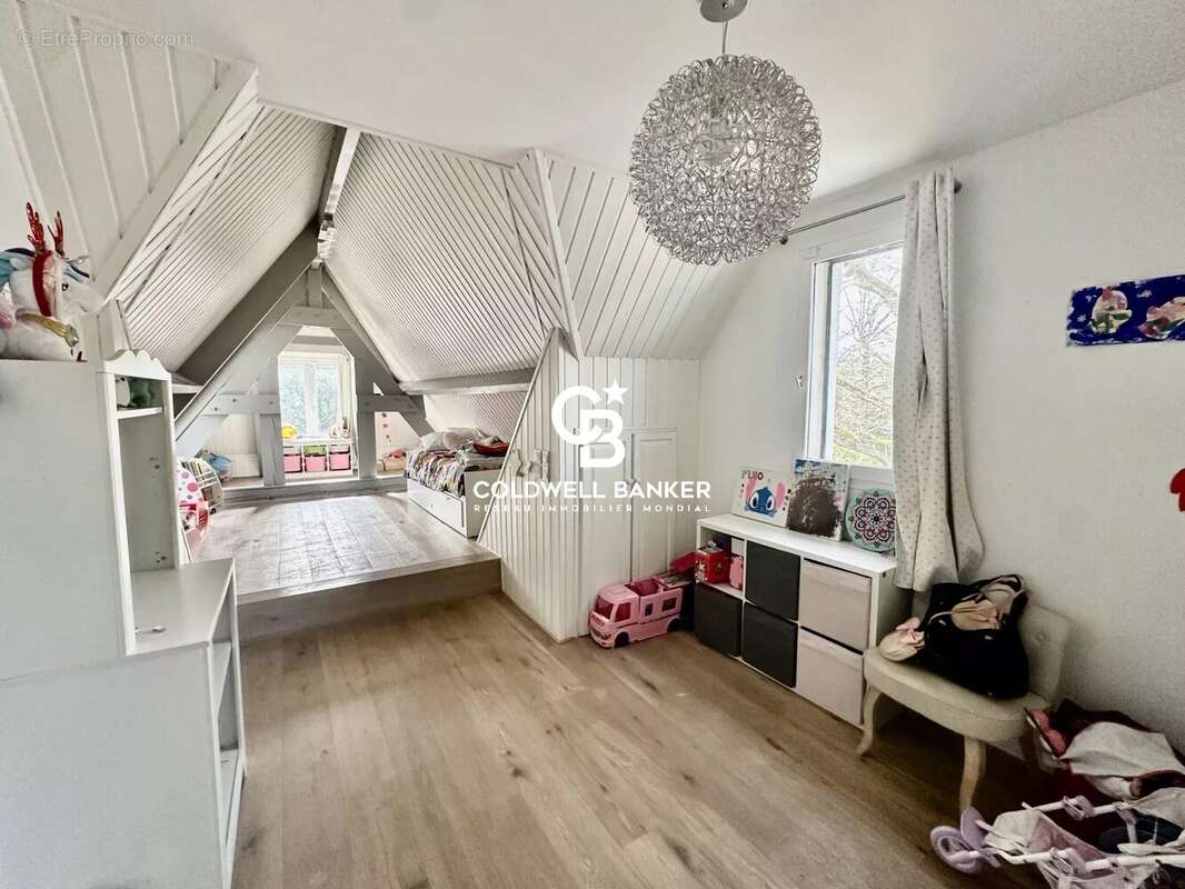 Maison à LE VESINET