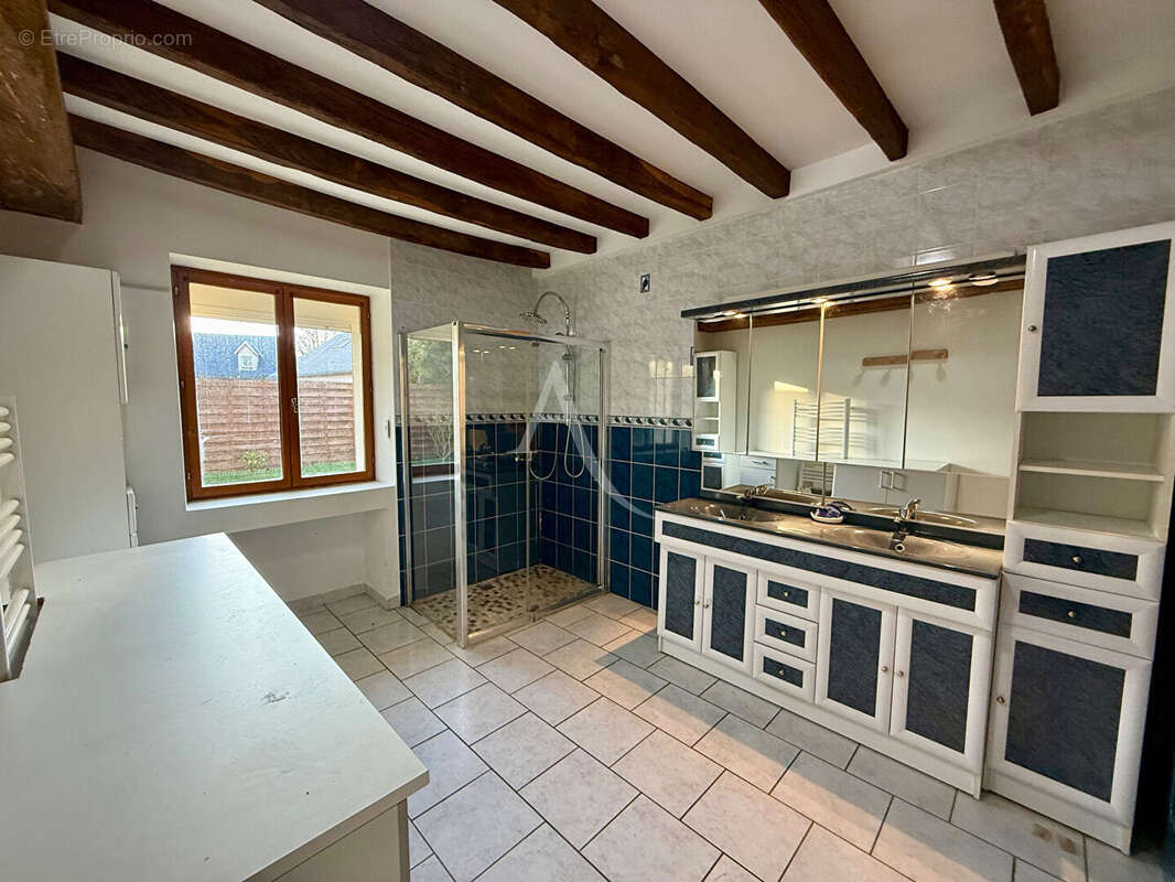 Maison à NOGENT-SUR-EURE